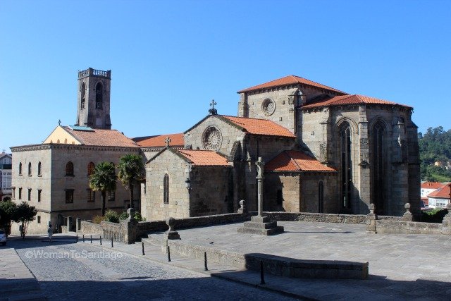 betanzos-iglesia-san-francisco-camino-de-santiago-ingles-womantosantiago