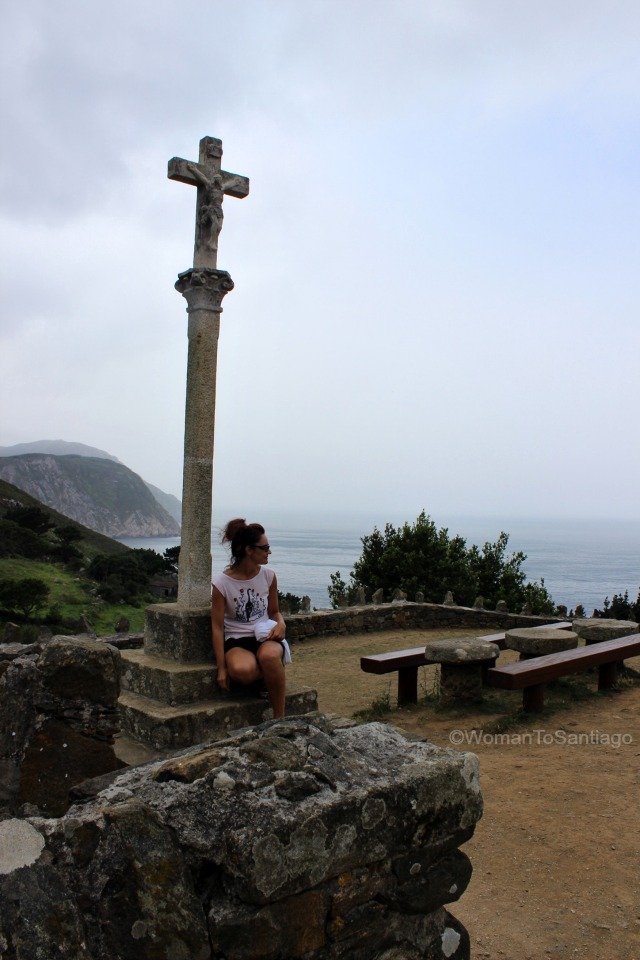 cruceiro-san-andres-de-teixido-cedeira-camino-del-mar-womantosantiago