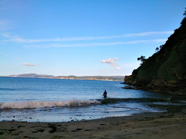 playa-basteira-camino-del-mar-carino-a-coruna-pescador