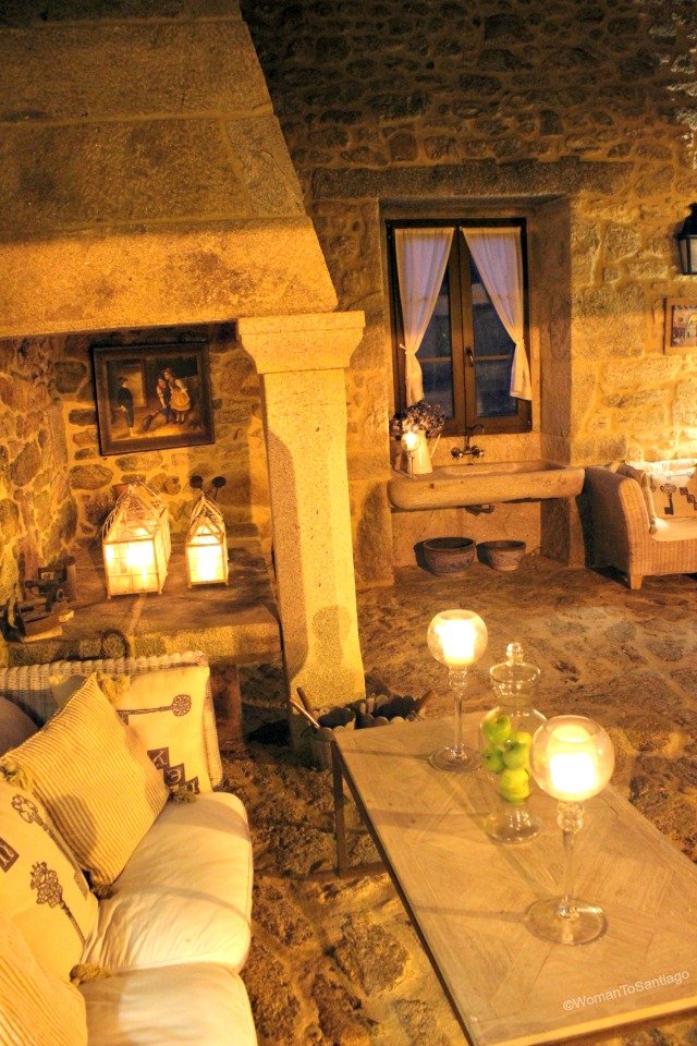 foto del salon con velas