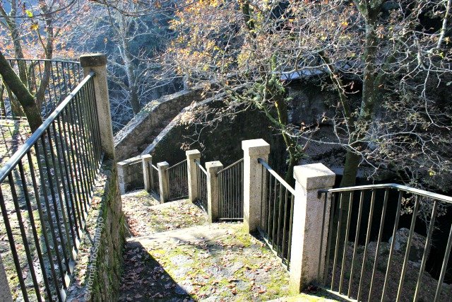 foto escaleras del puente