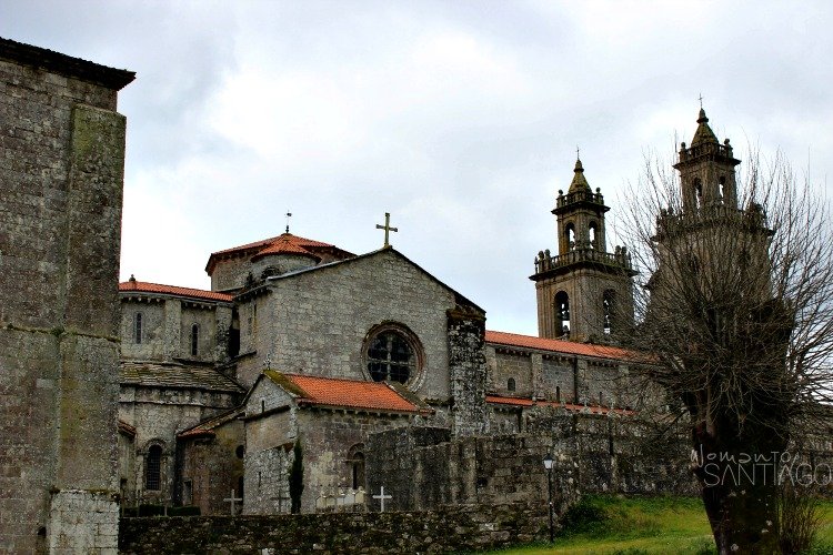 foto del monasterio de oseira monasterio-de-oseira-camino-sanabres